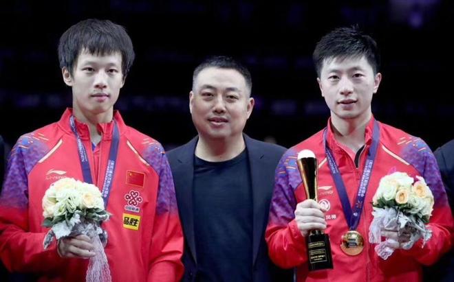 间出现在前 间出现在前