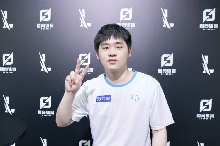 屡屡斩获佳 屡屡斩获佳